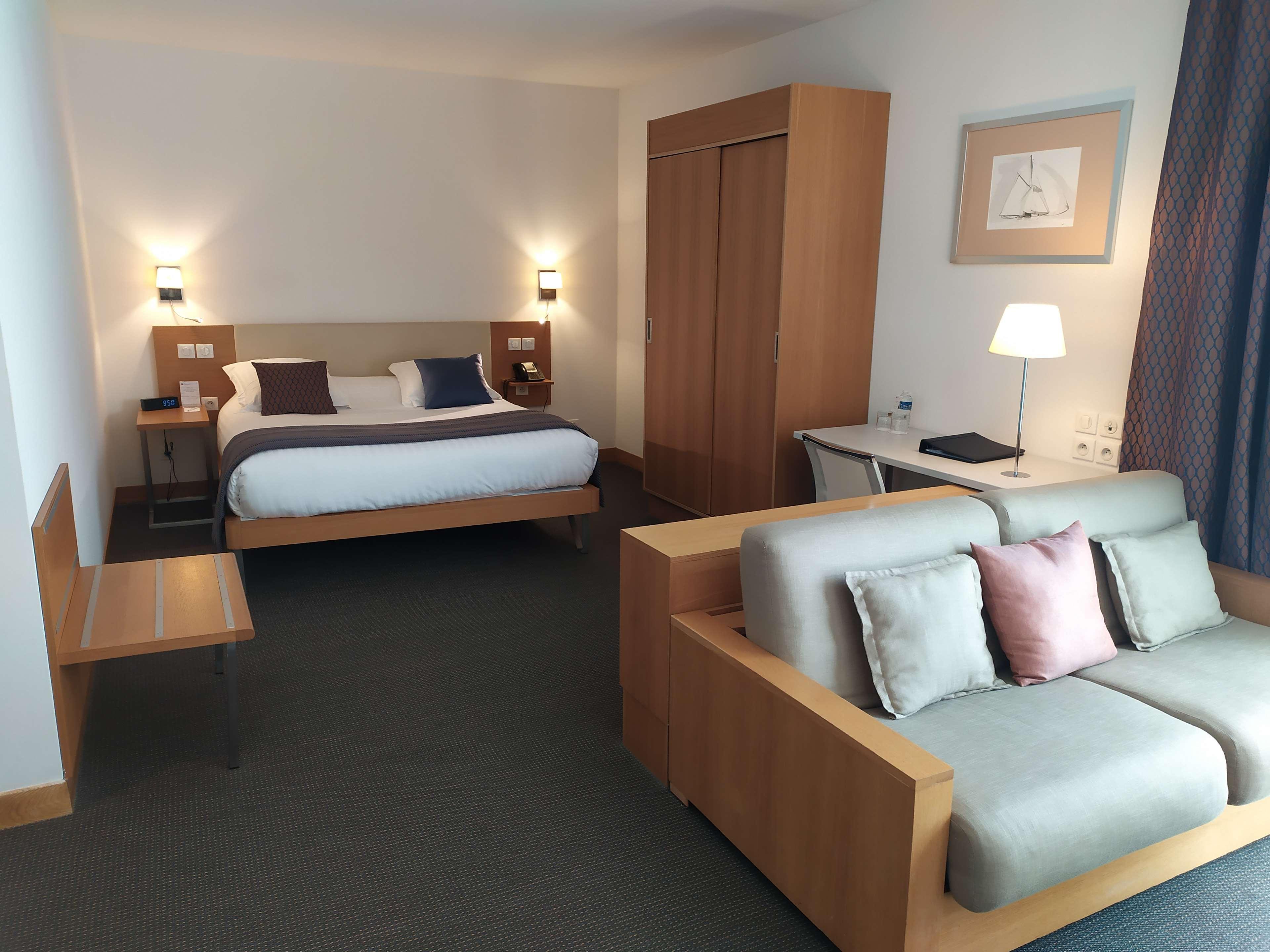 Western Premier Du Vieux-port Hotel 4*