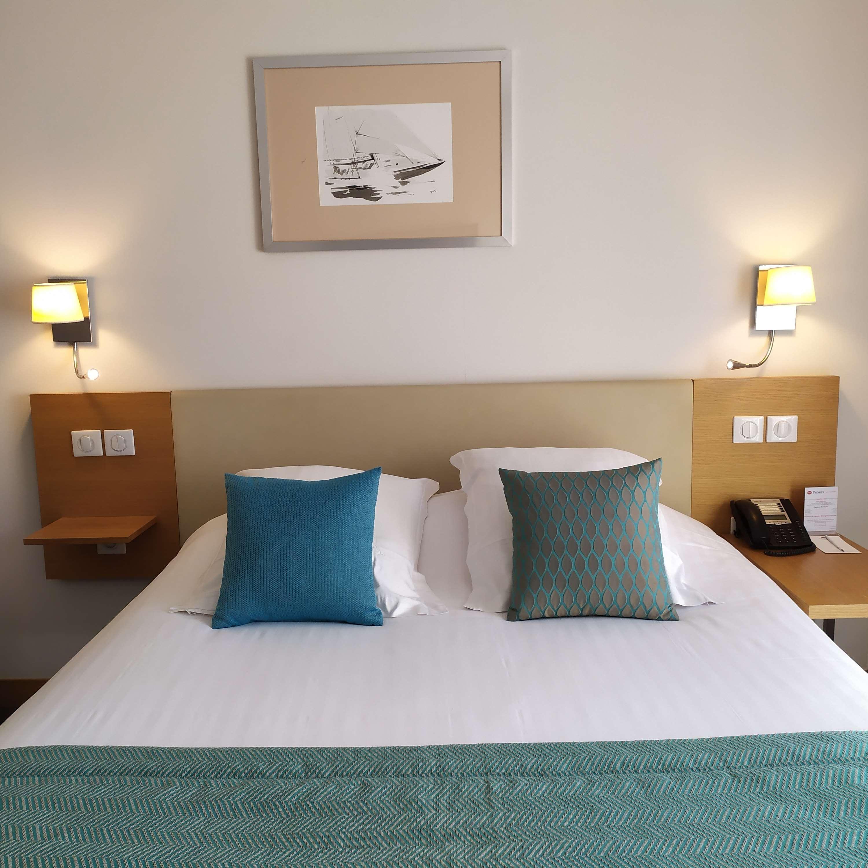 Western Premier Du Vieux-port Hotel 4*
