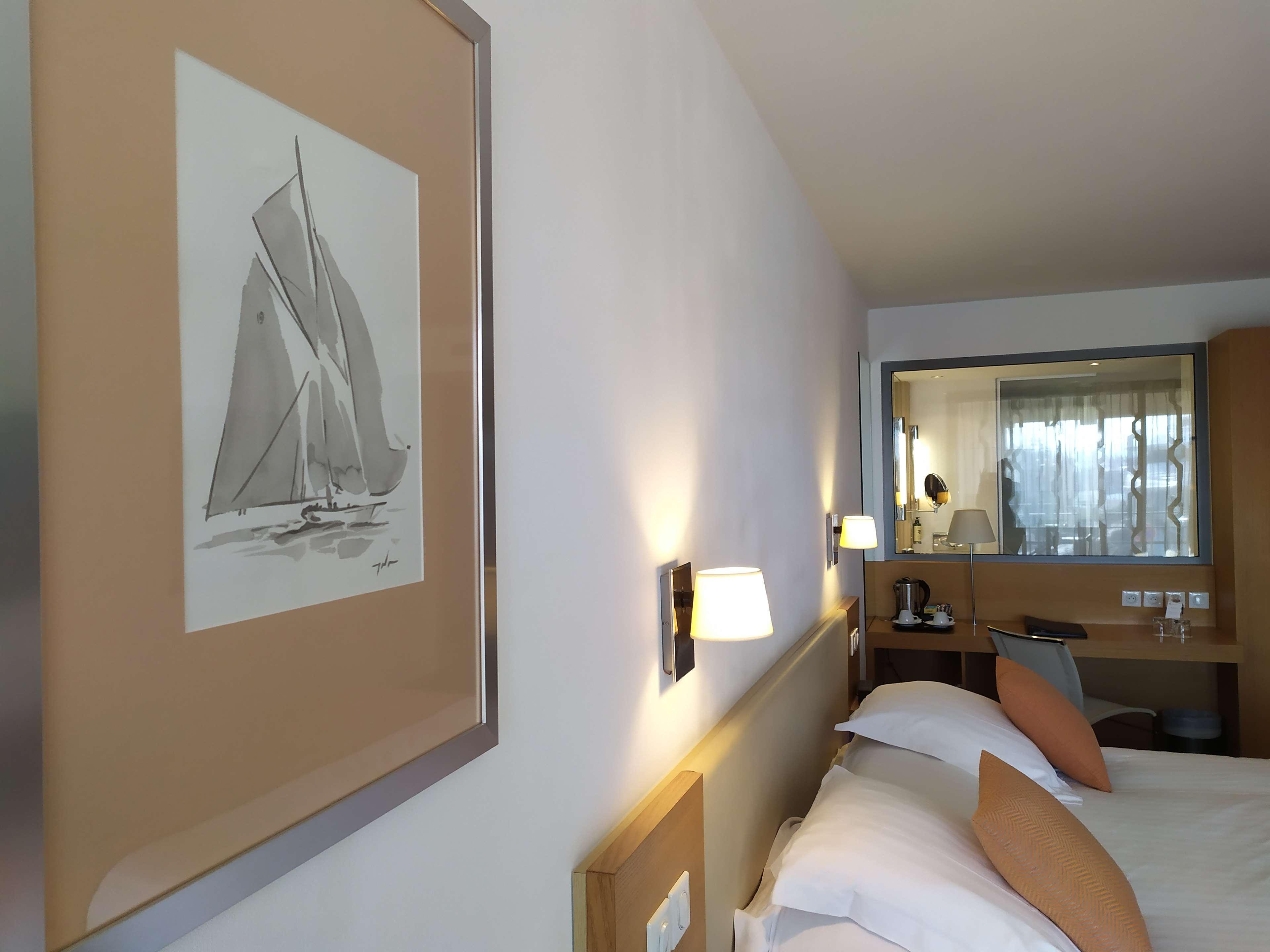 Western Premier Du Vieux-port Hotel 4*
