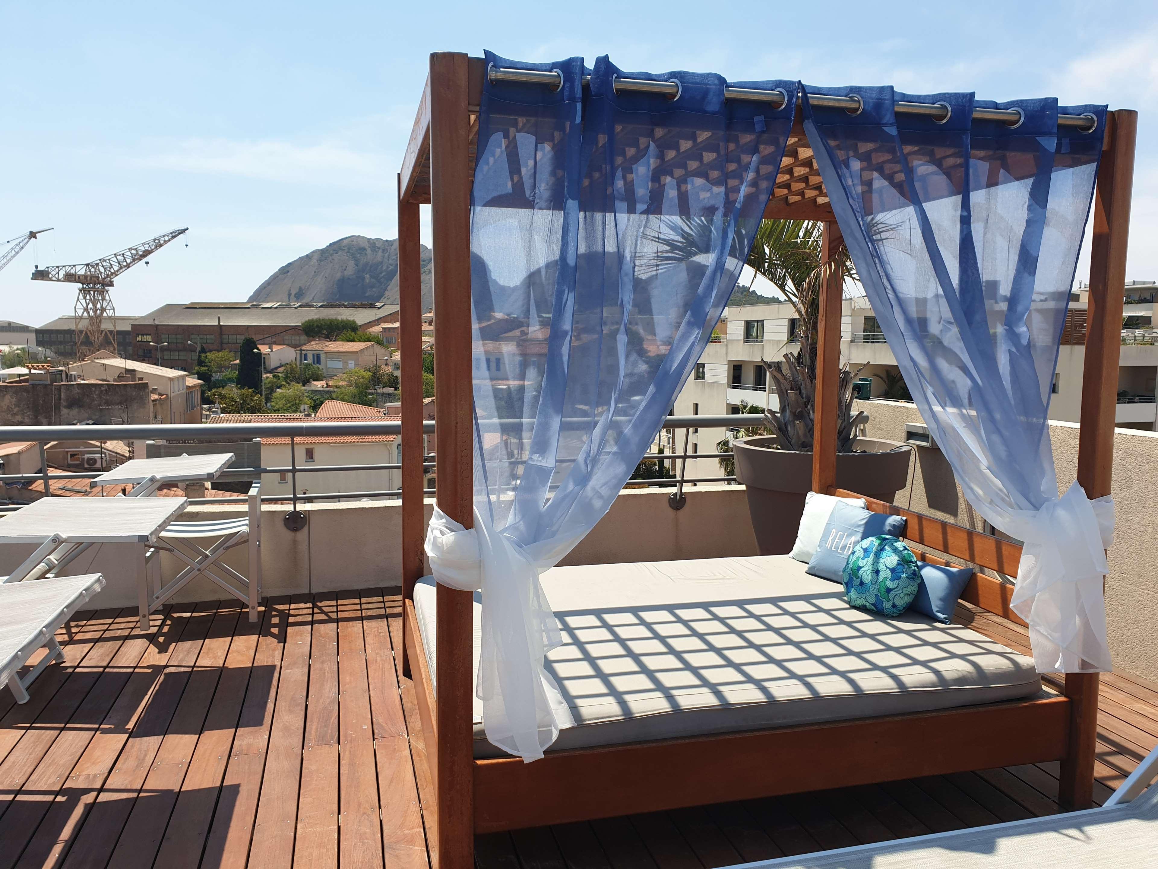 Western Premier Du Vieux-port Hotel 4*