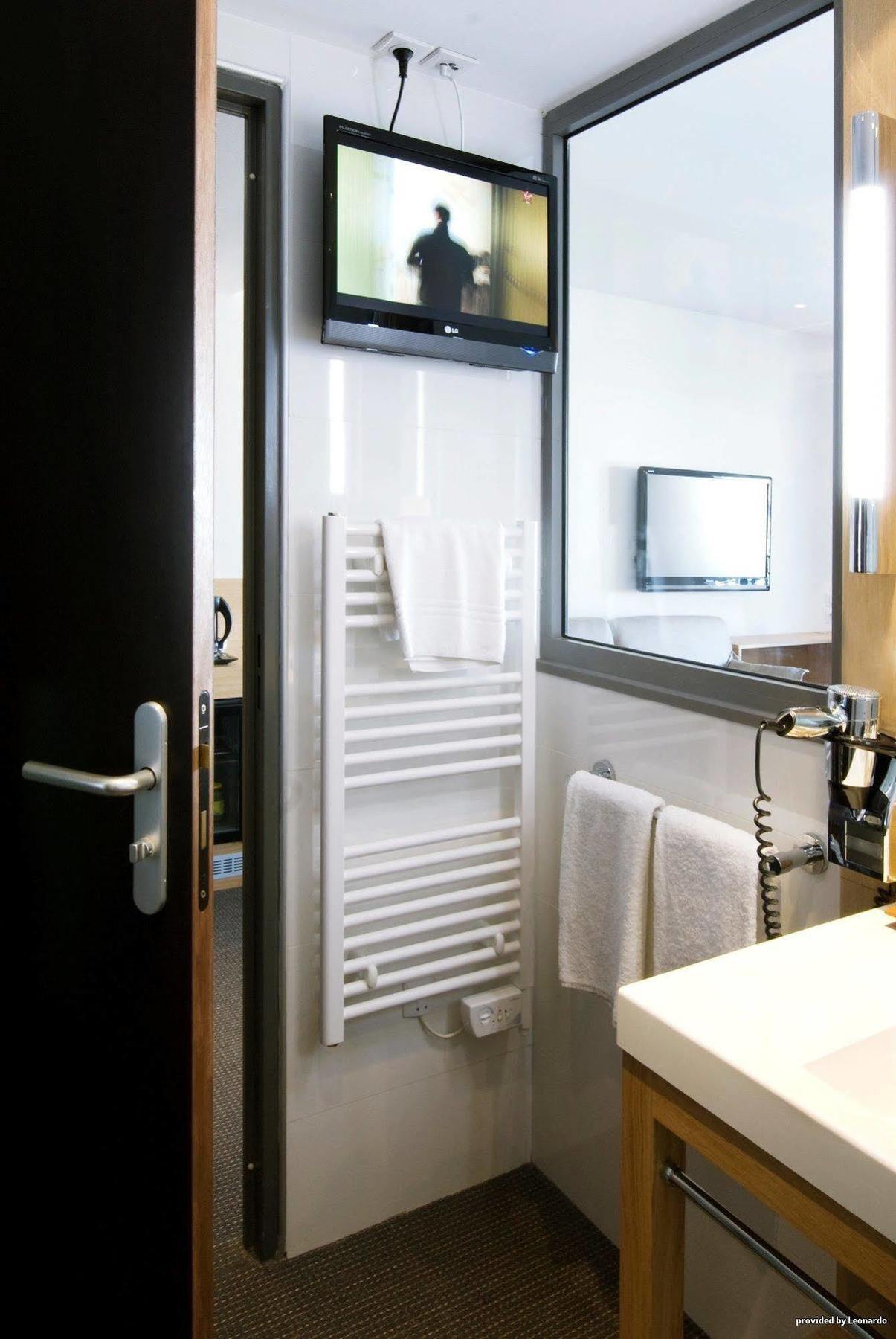 Western Premier Du Vieux-port Hotel 4*
